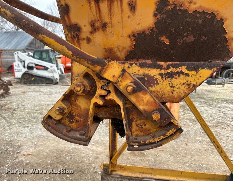 image for item NF9445 Concrete hopper