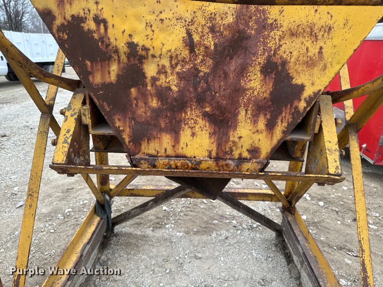 image for item NF9445 Concrete hopper