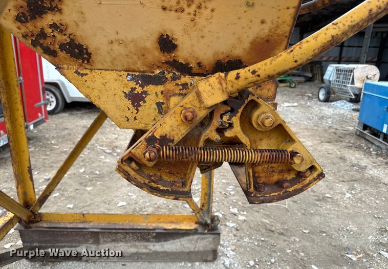 image for item NF9445 Concrete hopper