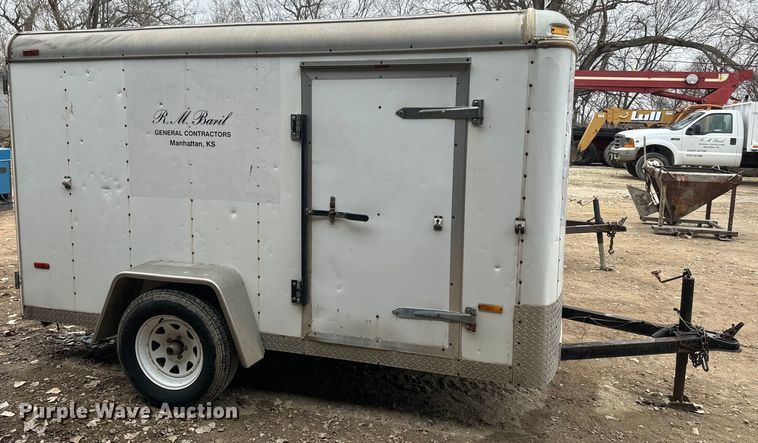 image for item NF9446 2000 Doolittle enclosed cargo trailer