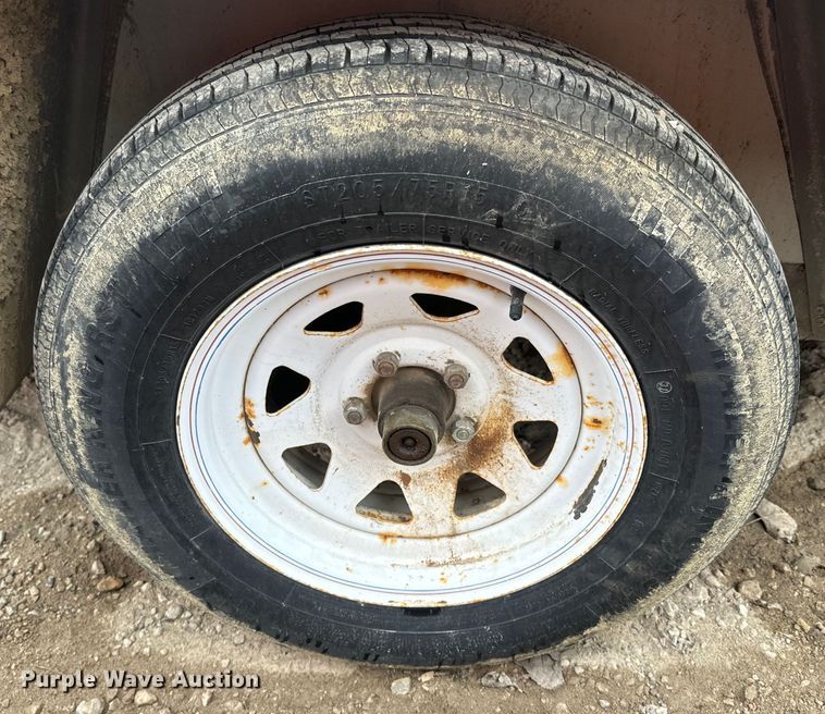 image for item NF9446 2000 Doolittle enclosed cargo trailer