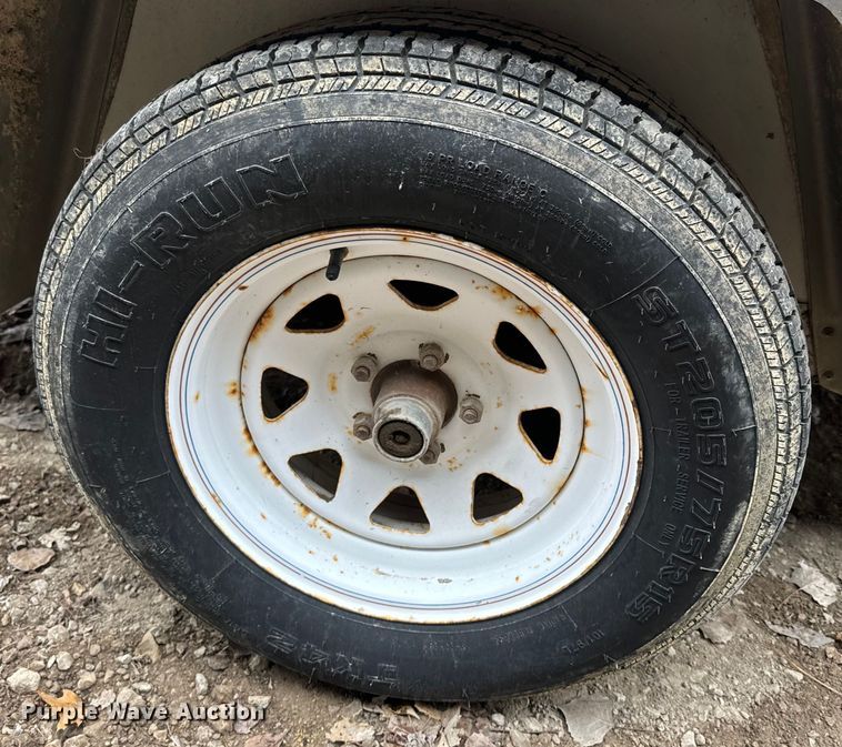 image for item NF9446 2000 Doolittle enclosed cargo trailer