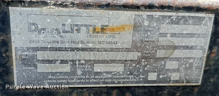 image for item NF9446 2000 Doolittle enclosed cargo trailer