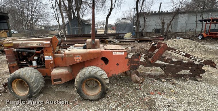 image for item NF9451 1979 Ditch Witch R65 trencher