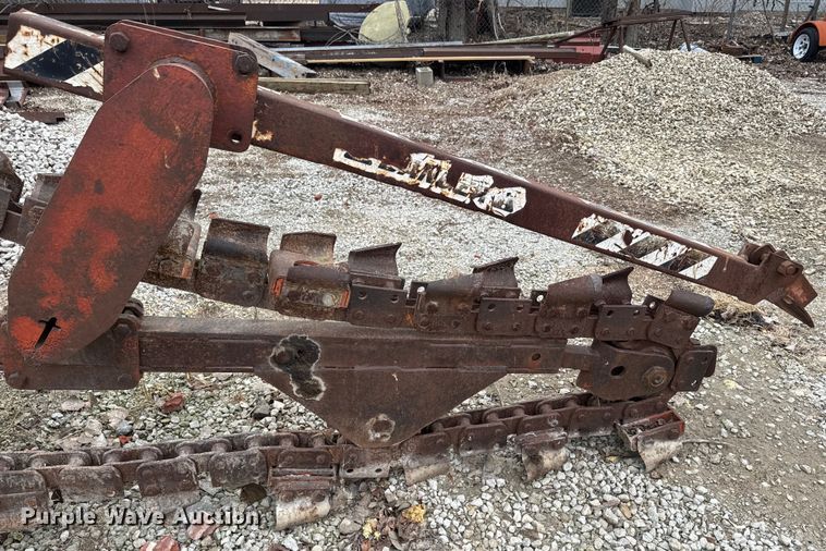 image for item NF9451 1979 Ditch Witch R65 trencher