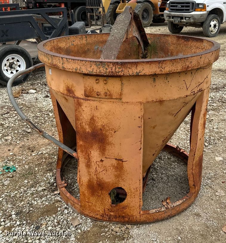 image for item NF9452 Concrete bucket