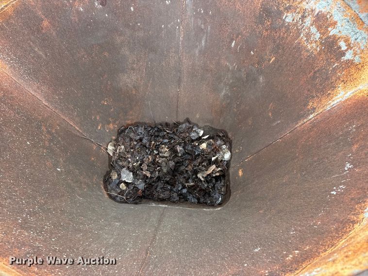 image for item NF9452 Concrete bucket