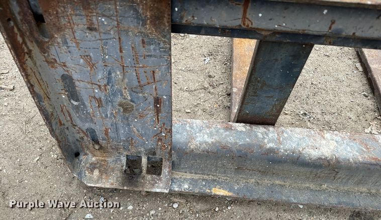image for item NF9453 Skid steer forks