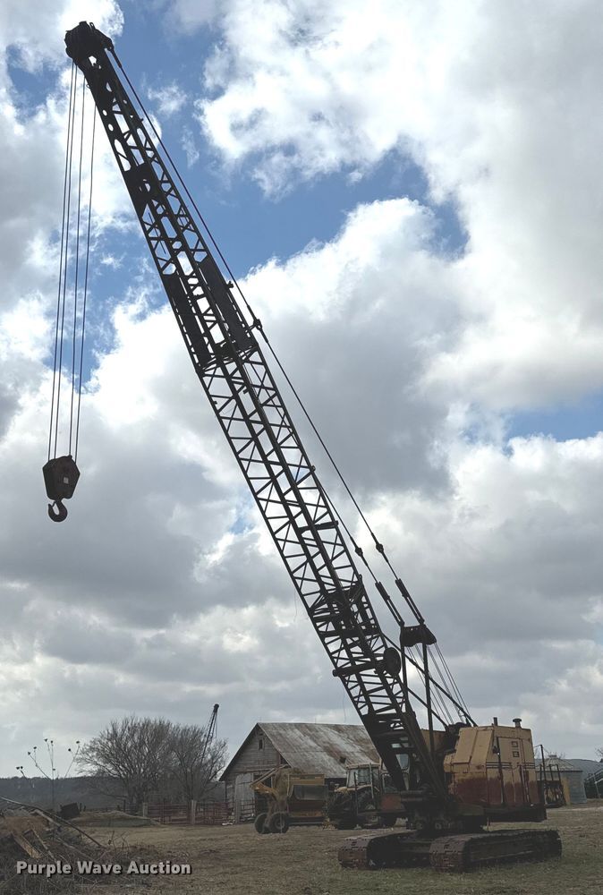 image for item NF9457 1966 Bucyrus Erie 30-B HD crane