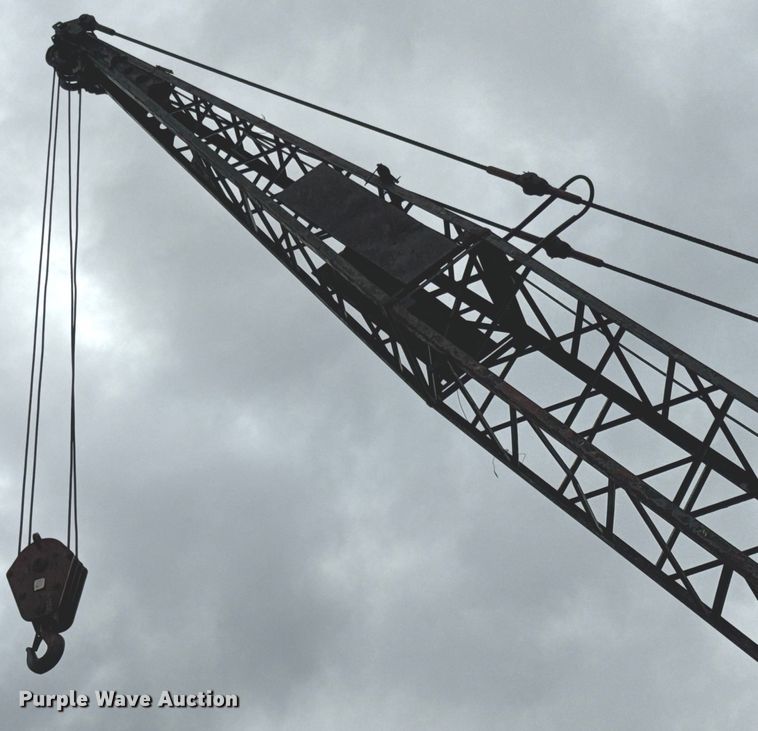 image for item NF9457 1966 Bucyrus Erie 30-B HD crane