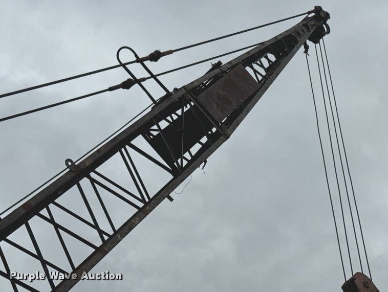 image for item NF9457 1966 Bucyrus Erie 30-B HD crane