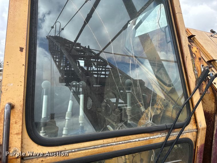 image for item NF9457 1966 Bucyrus Erie 30-B HD crane