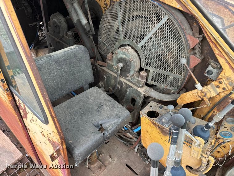 image for item NF9457 1966 Bucyrus Erie 30-B HD crane