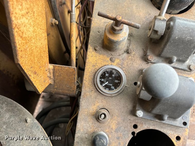 image for item NF9457 1966 Bucyrus Erie 30-B HD crane