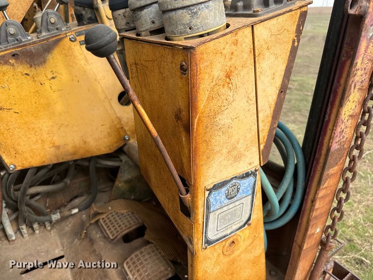 image for item NF9457 1966 Bucyrus Erie 30-B HD crane