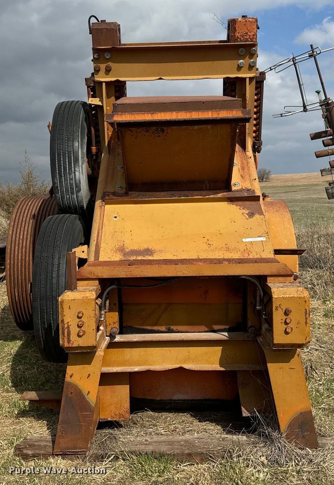 image for item NF9458 Portec Pioneer crusher