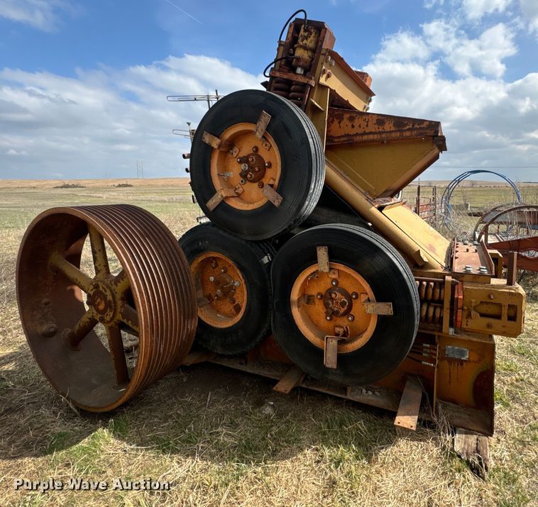 image for item NF9458 Portec Pioneer crusher