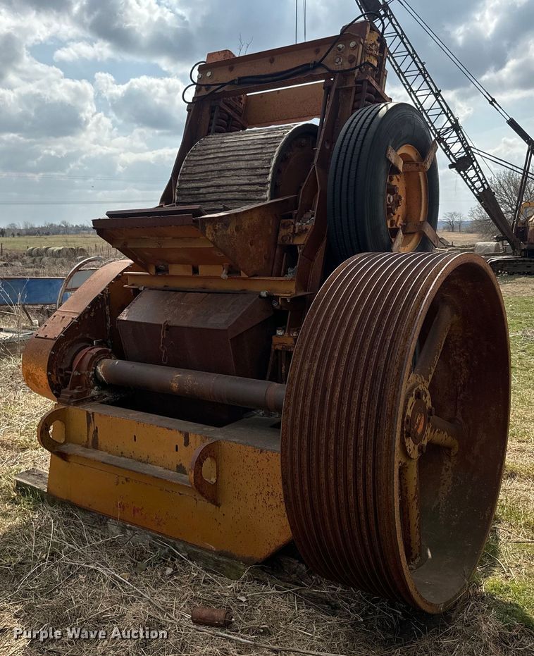 image for item NF9458 Portec Pioneer crusher