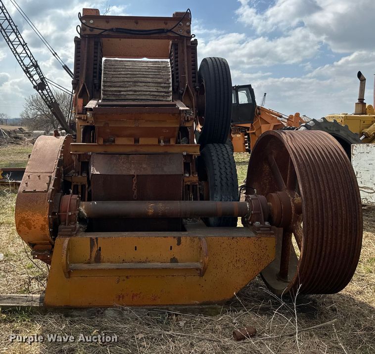 image for item NF9458 Portec Pioneer crusher