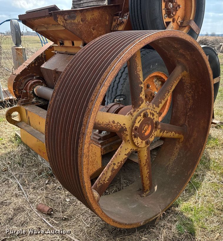 image for item NF9458 Portec Pioneer crusher