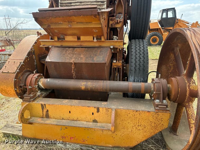 image for item NF9458 Portec Pioneer crusher