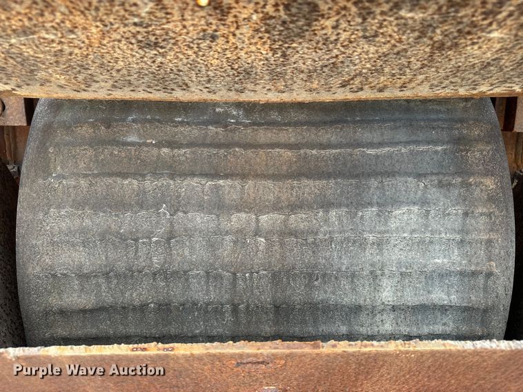 image for item NF9458 Portec Pioneer crusher