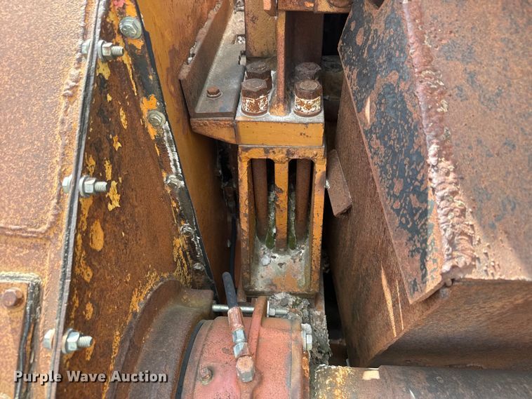 image for item NF9458 Portec Pioneer crusher