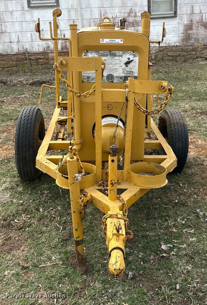 image for item NF9459 Lincoln SA-200 F-163 welder
