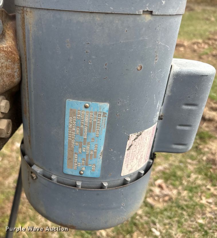 image for item NF9460 Hydraulic press and work bench