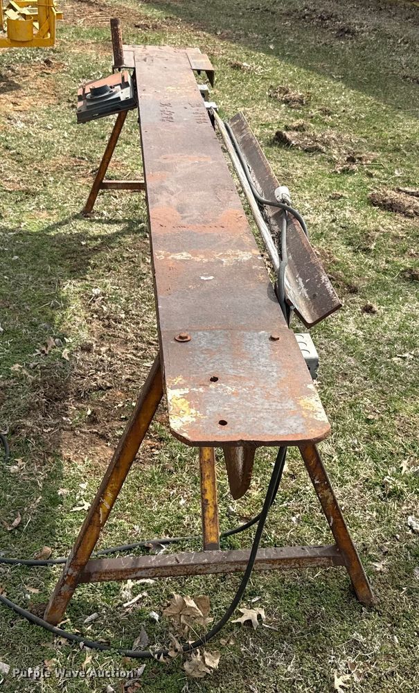 image for item NF9460 Hydraulic press and work bench