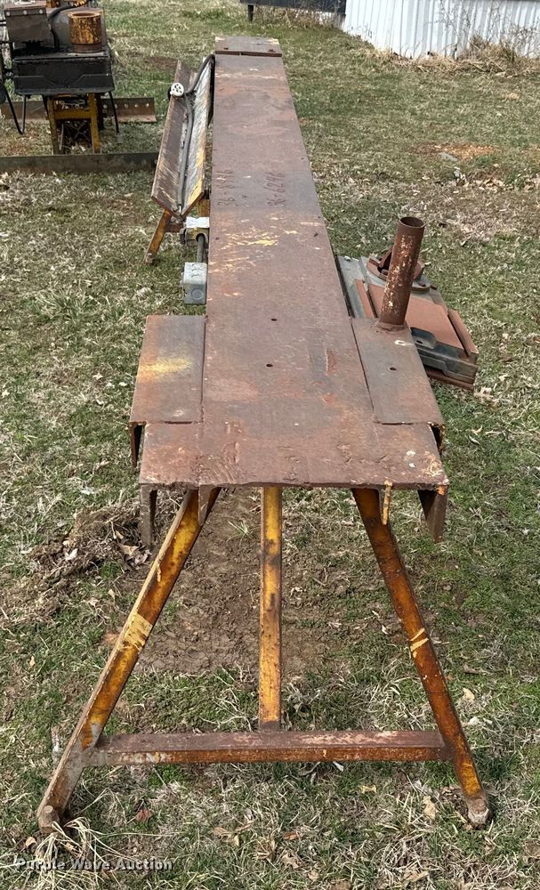 image for item NF9460 Hydraulic press and work bench