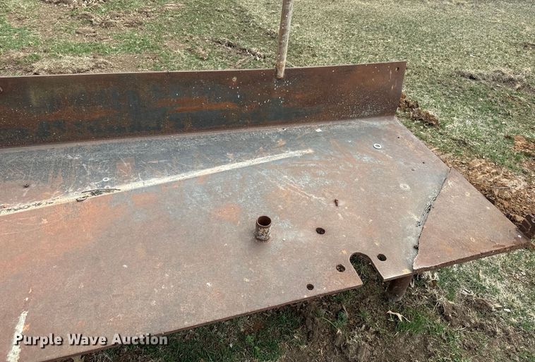 image for item NF9460 Hydraulic press and work bench