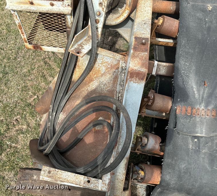 image for item NF9466 Cedar Rapids 30 x 18 crusher 