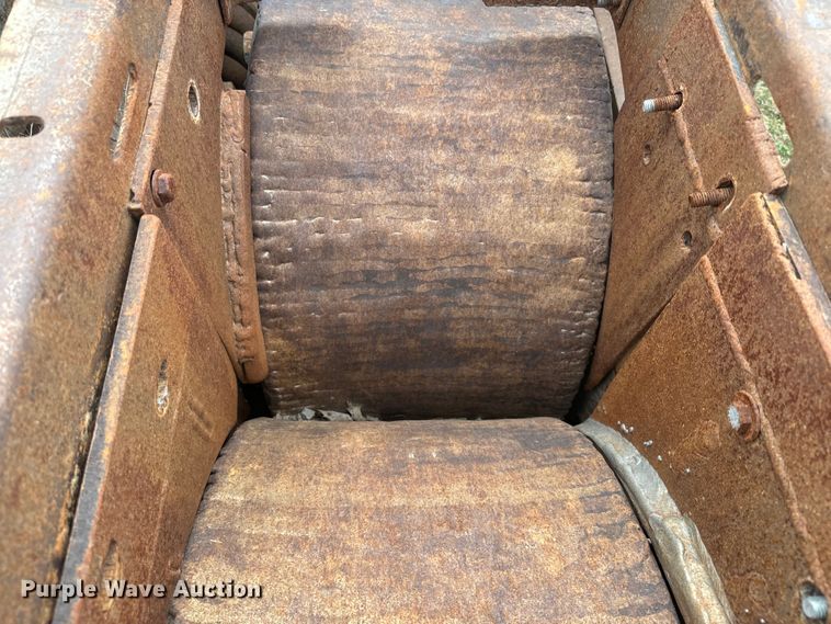 image for item NF9466 Cedar Rapids 30 x 18 crusher 