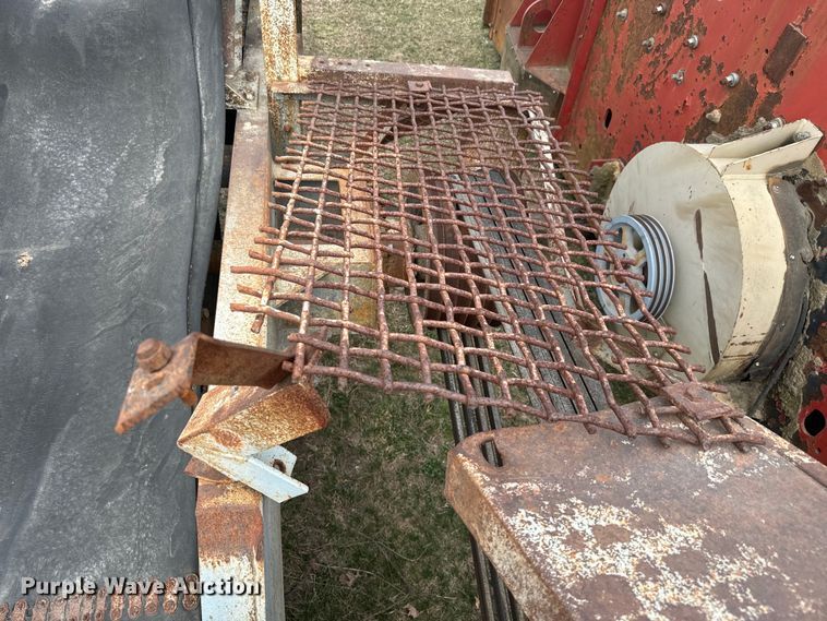 image for item NF9466 Cedar Rapids 30 x 18 crusher 