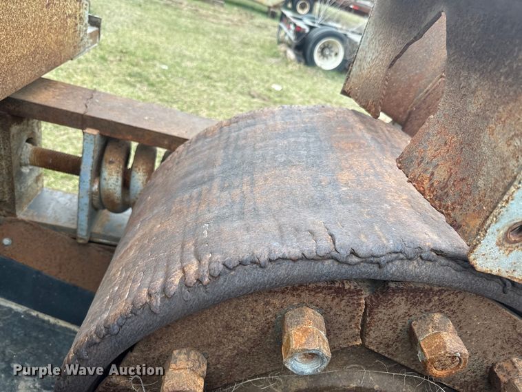 image for item NF9466 Cedar Rapids 30 x 18 crusher 