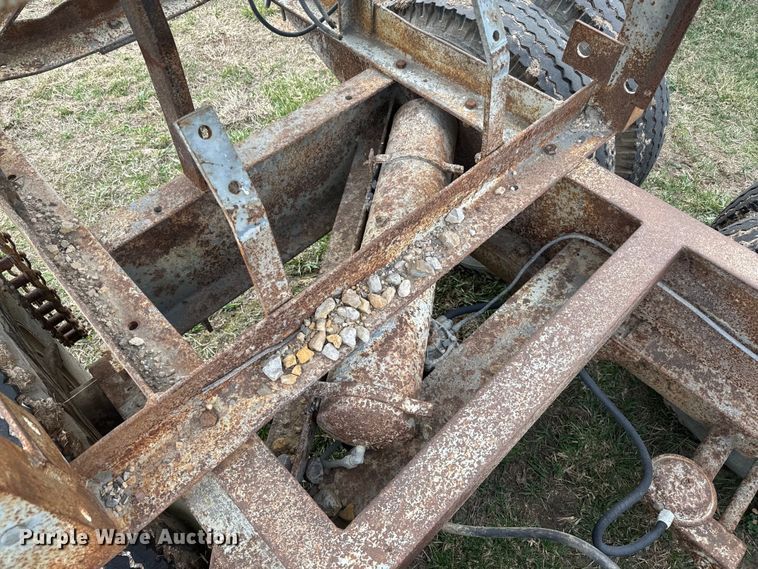 image for item NF9466 Cedar Rapids 30 x 18 crusher 