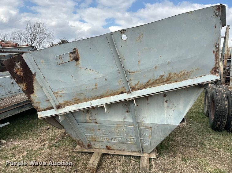 image for item NF9466 Cedar Rapids 30 x 18 crusher 