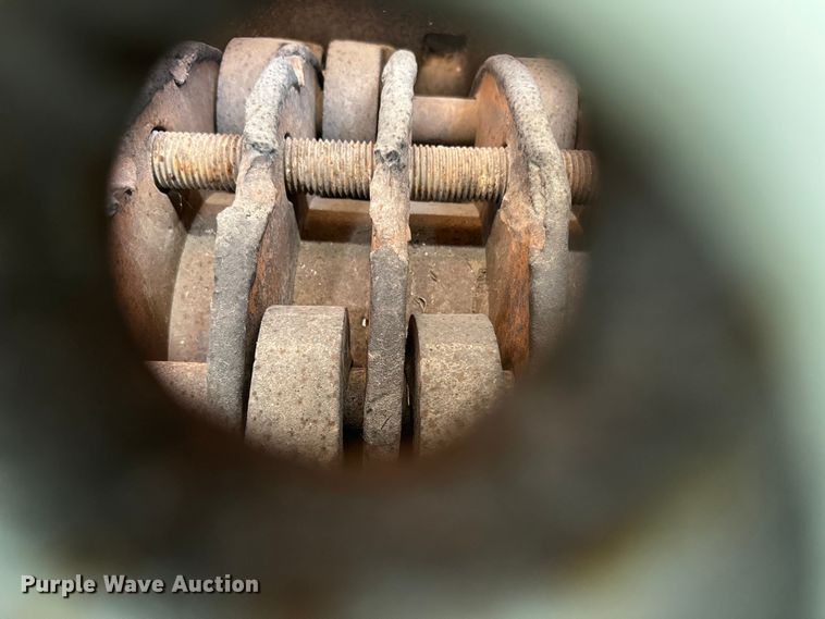 image for item NF9469 Crusher equipment