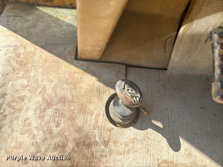 image for item NF9484 1990 Caterpillar 426 Series II backhoe