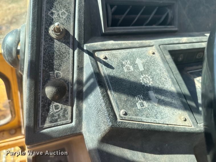 image for item NF9484 1990 Caterpillar 426 Series II backhoe