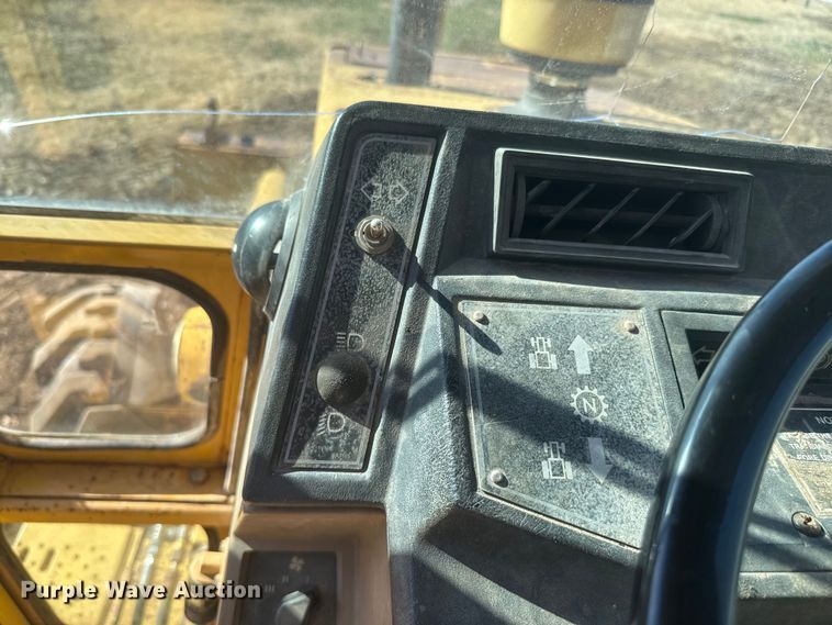 image for item NF9484 1990 Caterpillar 426 Series II backhoe