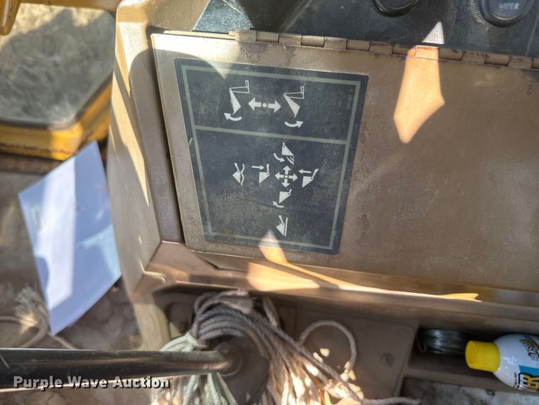 image for item NF9484 1990 Caterpillar 426 Series II backhoe