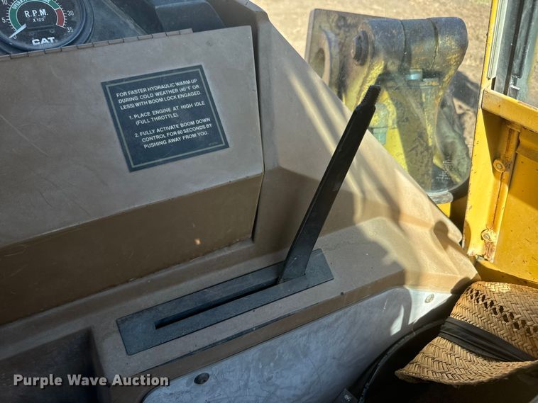 image for item NF9484 1990 Caterpillar 426 Series II backhoe