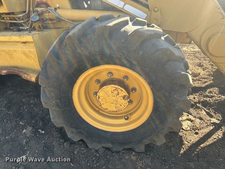 image for item NF9484 1990 Caterpillar 426 Series II backhoe