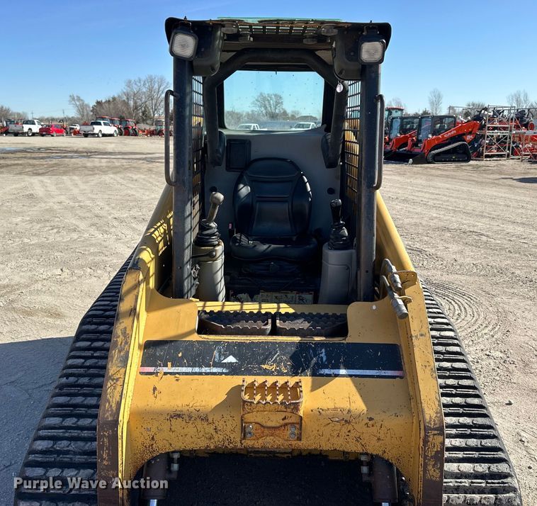 image for item NJ9471 2003 Caterpillar  277  tracked skid steer loader