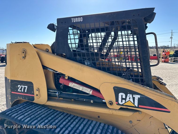 image for item NJ9471 2003 Caterpillar  277  tracked skid steer loader
