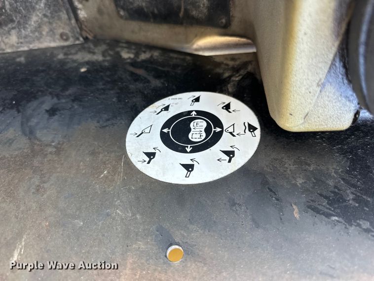 image for item NJ9471 2003 Caterpillar  277  tracked skid steer loader