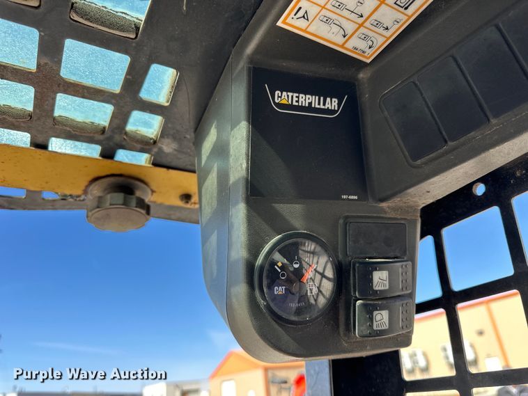 image for item NJ9471 2003 Caterpillar  277  tracked skid steer loader