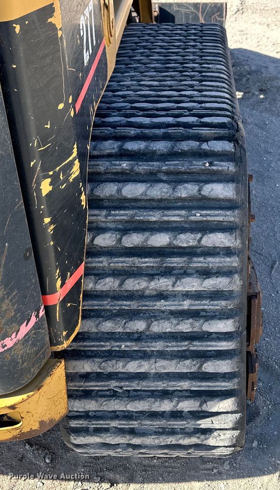 image for item NJ9471 2003 Caterpillar  277  tracked skid steer loader